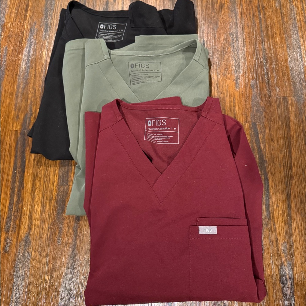 FIGS NWOT Men’s Scrub Tops (3)